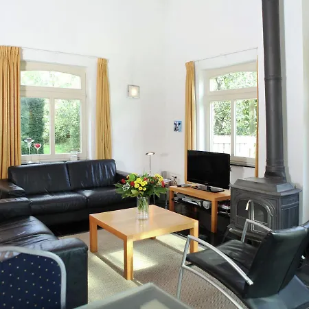 Coachman S House With Hot Tub Vakantiehuis Sint Odiliënberg