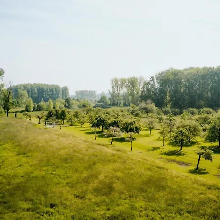 Coachman's House Near Roermond With Garden Semesterbostad *