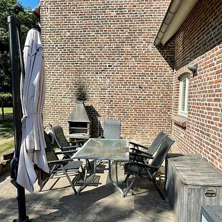 Semesterbostad Coachman's House Near Roermond With Garden