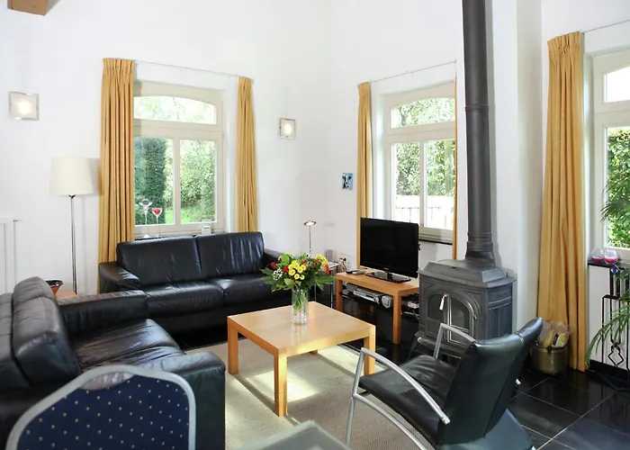 Coachman's House Near Roermond With Garden Casa de Férias *