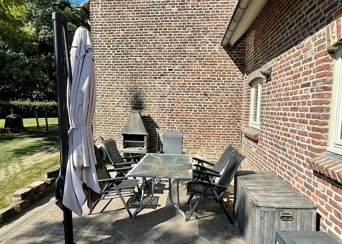 Casa de Férias Coachman's House Near Roermond With Garden