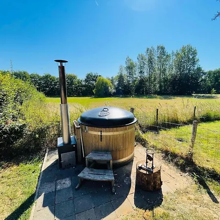 Дом отдыха Coachman's House Near Roermond With Garden Sint Odilienberg