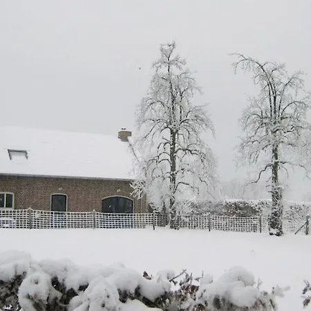 Дом отдыха Coachman's House Near Roermond With Garden Sint Odilienberg