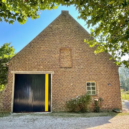 Hébergement de vacances Coachman's House Near Roermond With Garden *